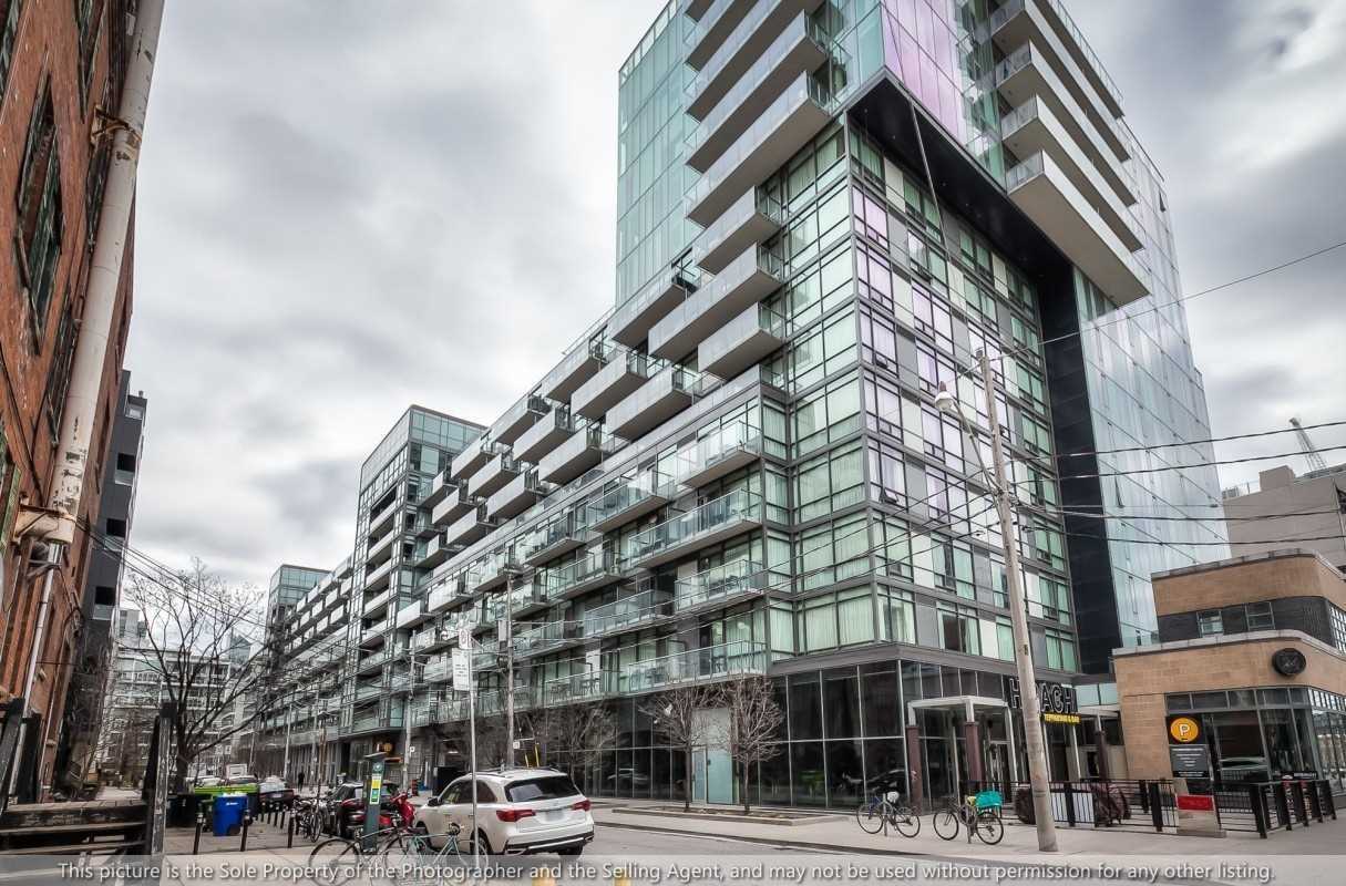 552 Wellington Street West #1305 - Photo 3 of 4