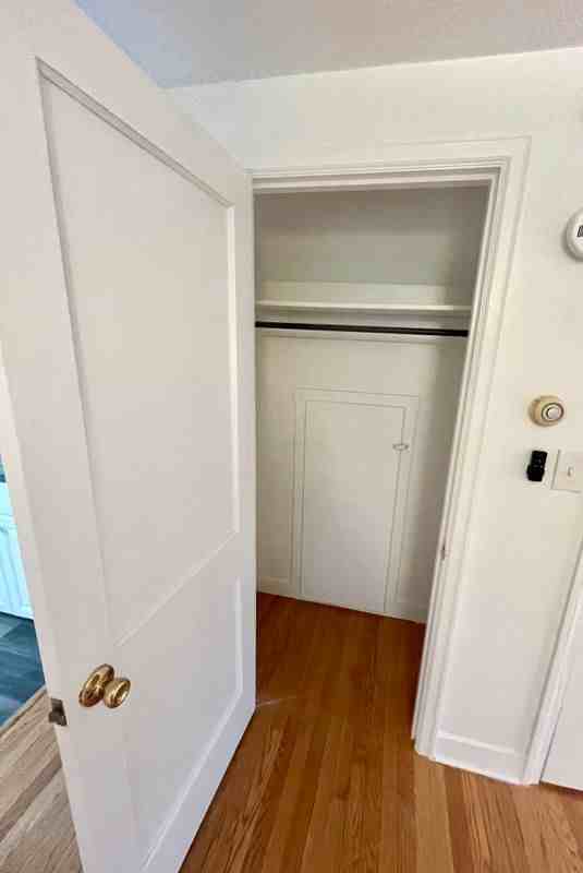 182 Norfolk Ave - Photo 2 of 9
