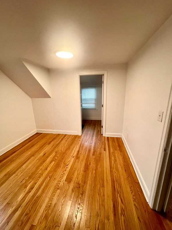 182 Norfolk Ave - Photo 6 of 9