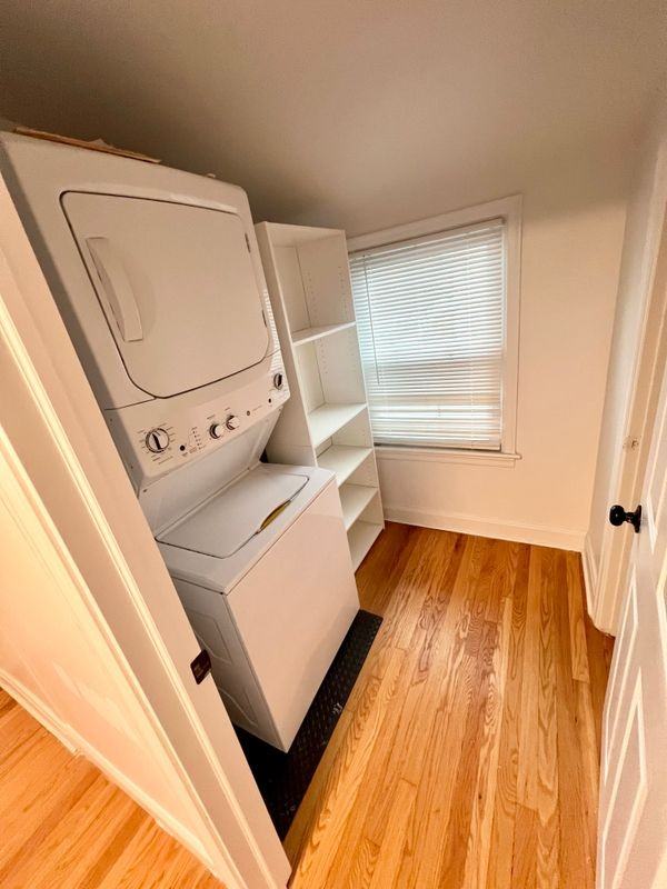 182 Norfolk Ave - Photo 7 of 9
