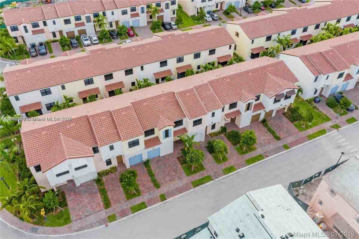 20901 Nw 1st Dr - Photo 4 of 5