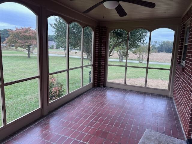 815 Galilee Rd - Photo 4 of 28