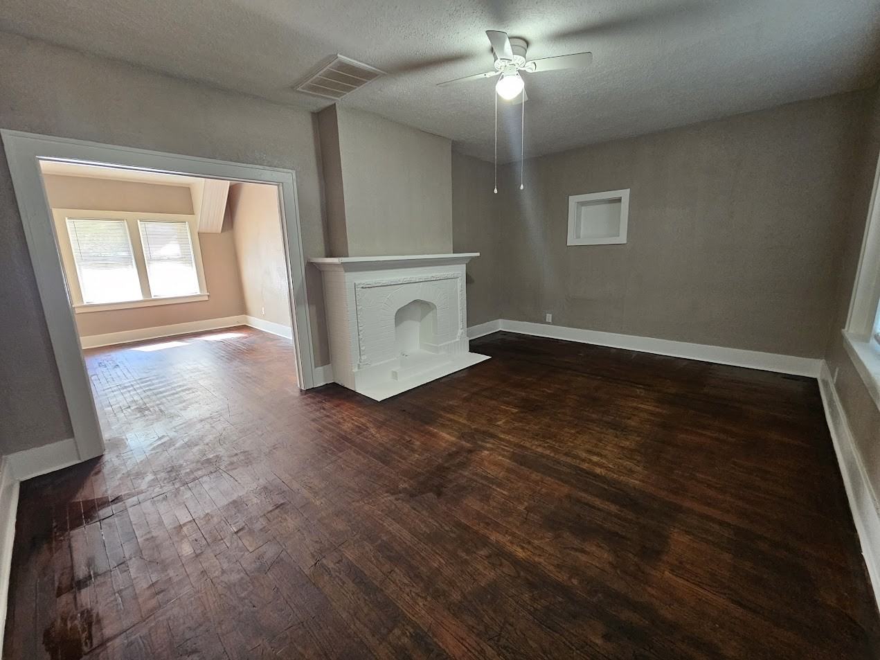 1448 Ne 13th St - Photo 2 of 17