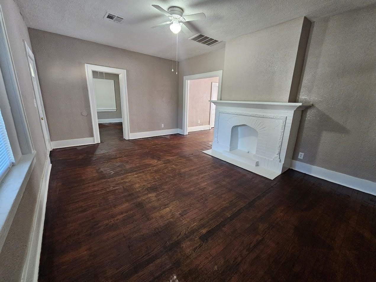 1448 Ne 13th St - Photo 3 of 17