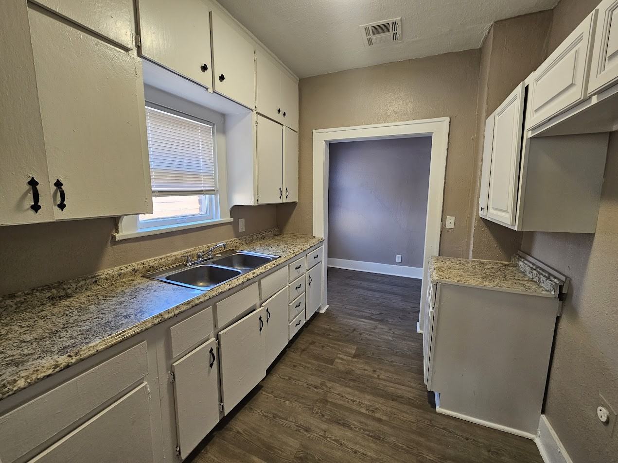 1448 Ne 13th St - Photo 6 of 17