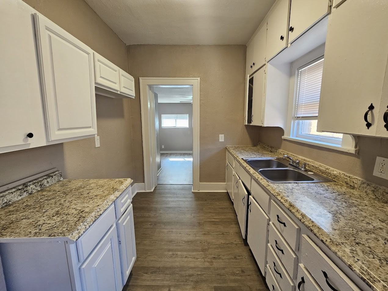 1448 Ne 13th St - Photo 7 of 17