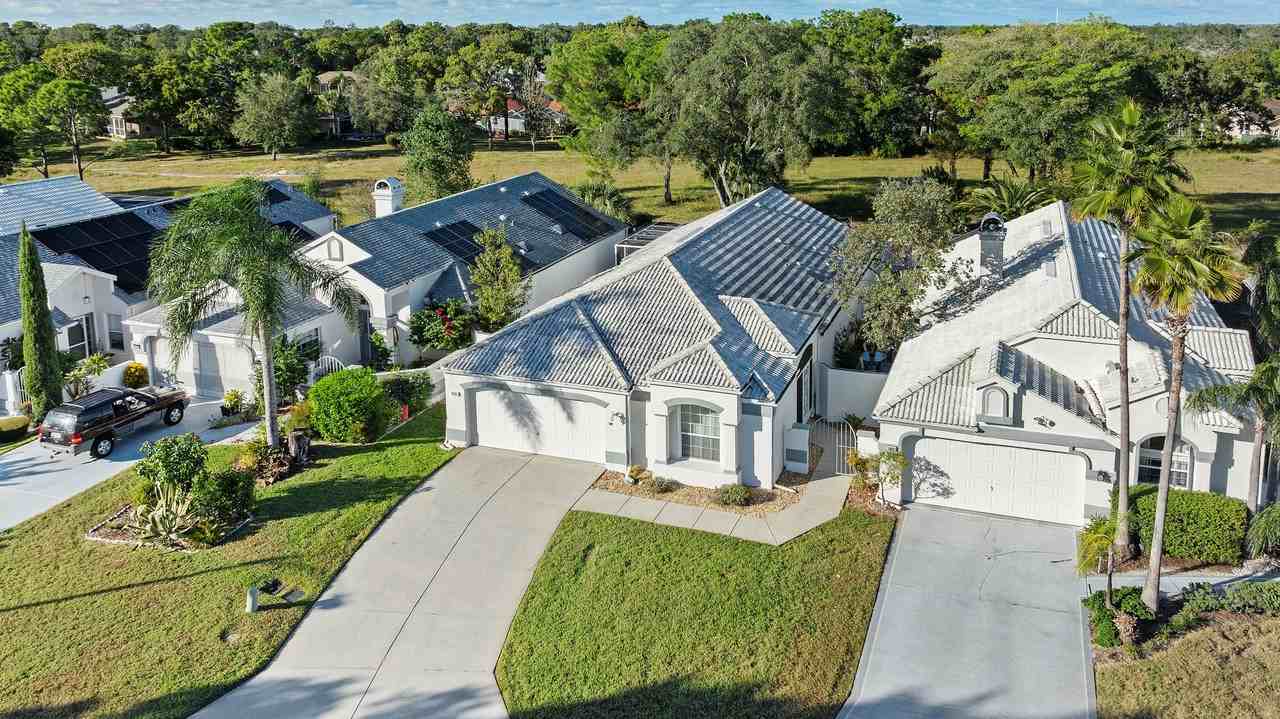 10487 Casa Grande Cir - Photo 3 of 36