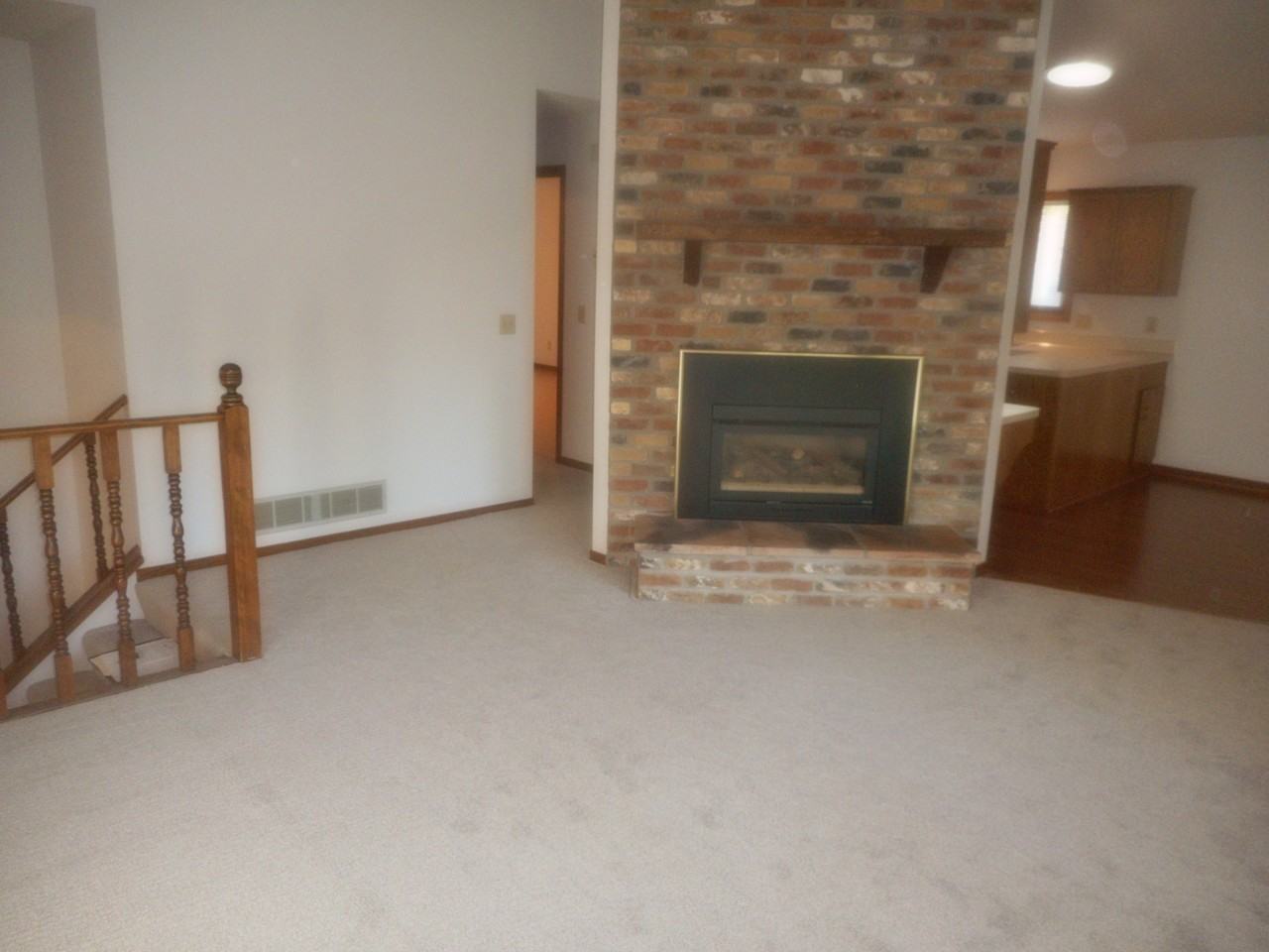 4755 Upland Ln N - Photo 3 of 17
