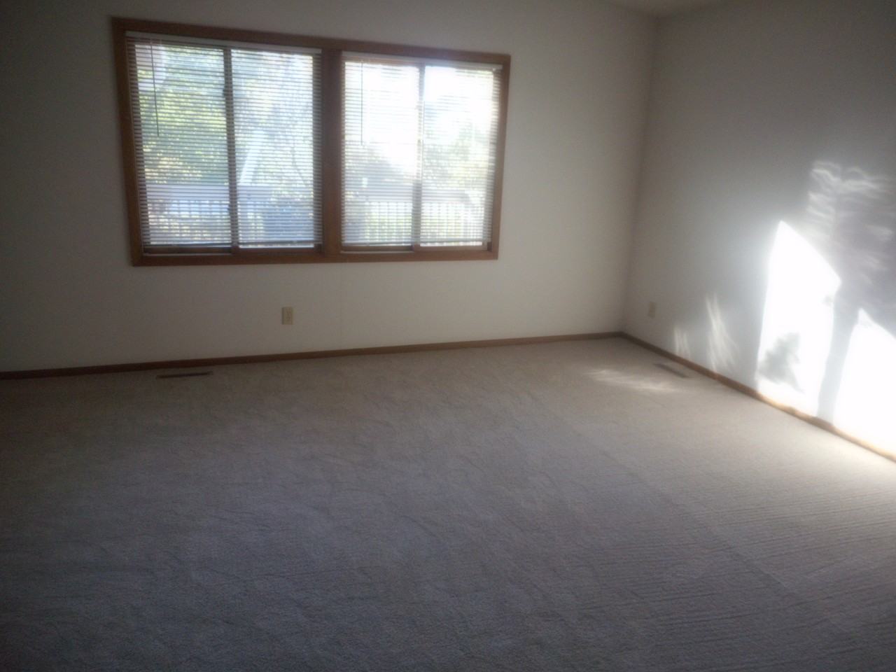 4755 Upland Ln N - Photo 4 of 17