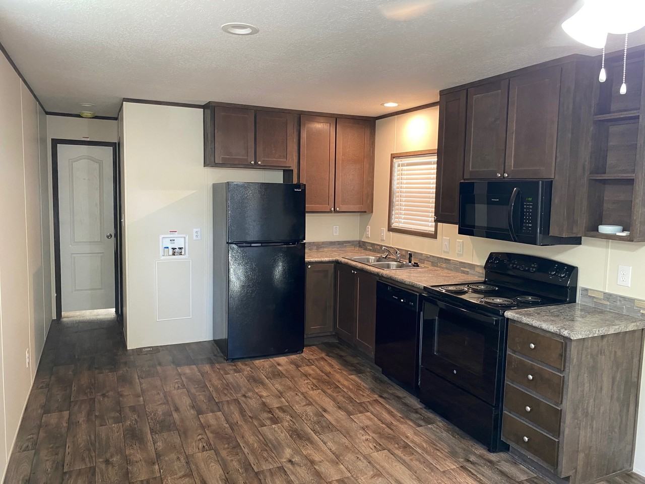 7361 Shawnee Cir - Photo 4 of 19