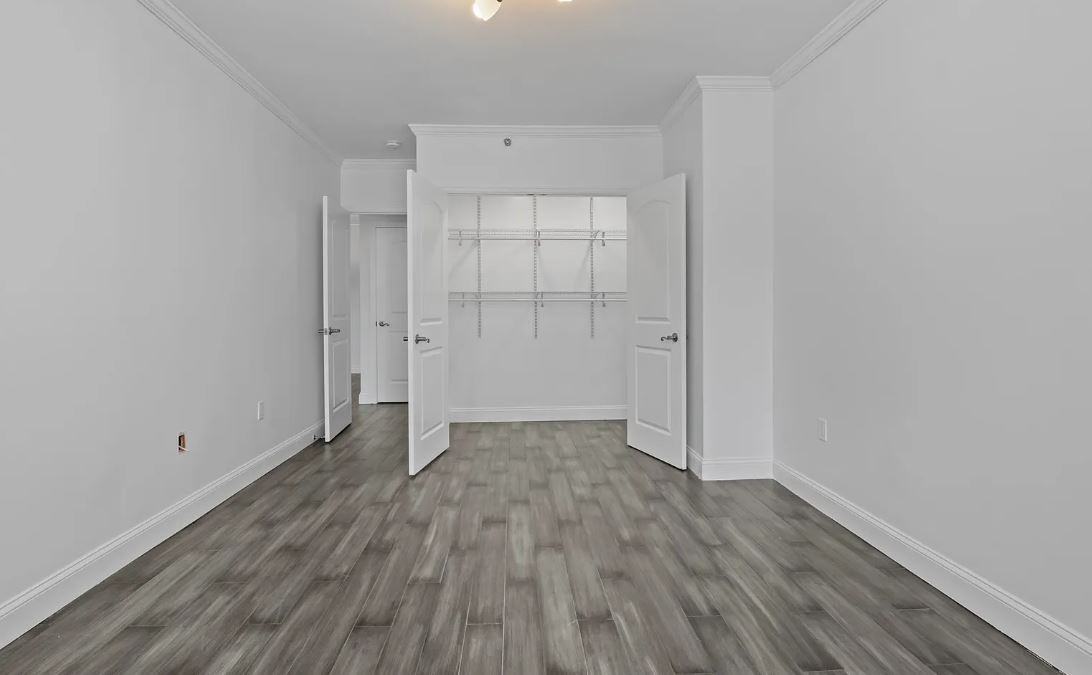 8629 155th Ave - Photo 3 of 5