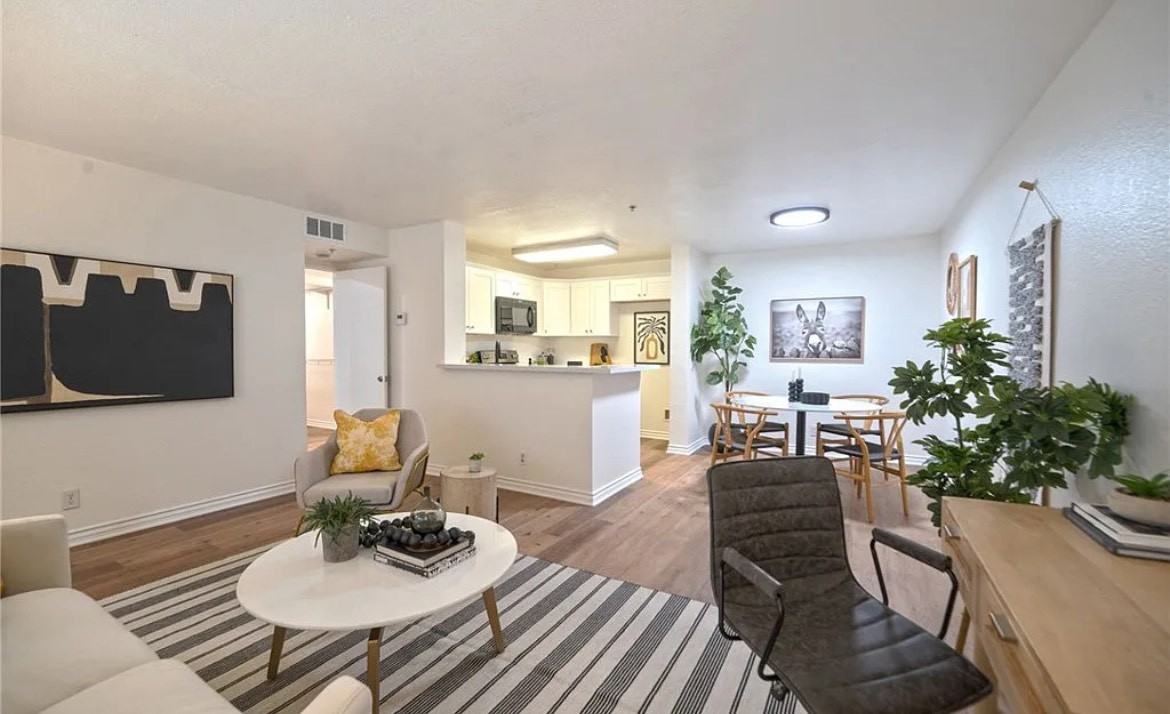 12584 Atwood Ct - Photo 3 of 10