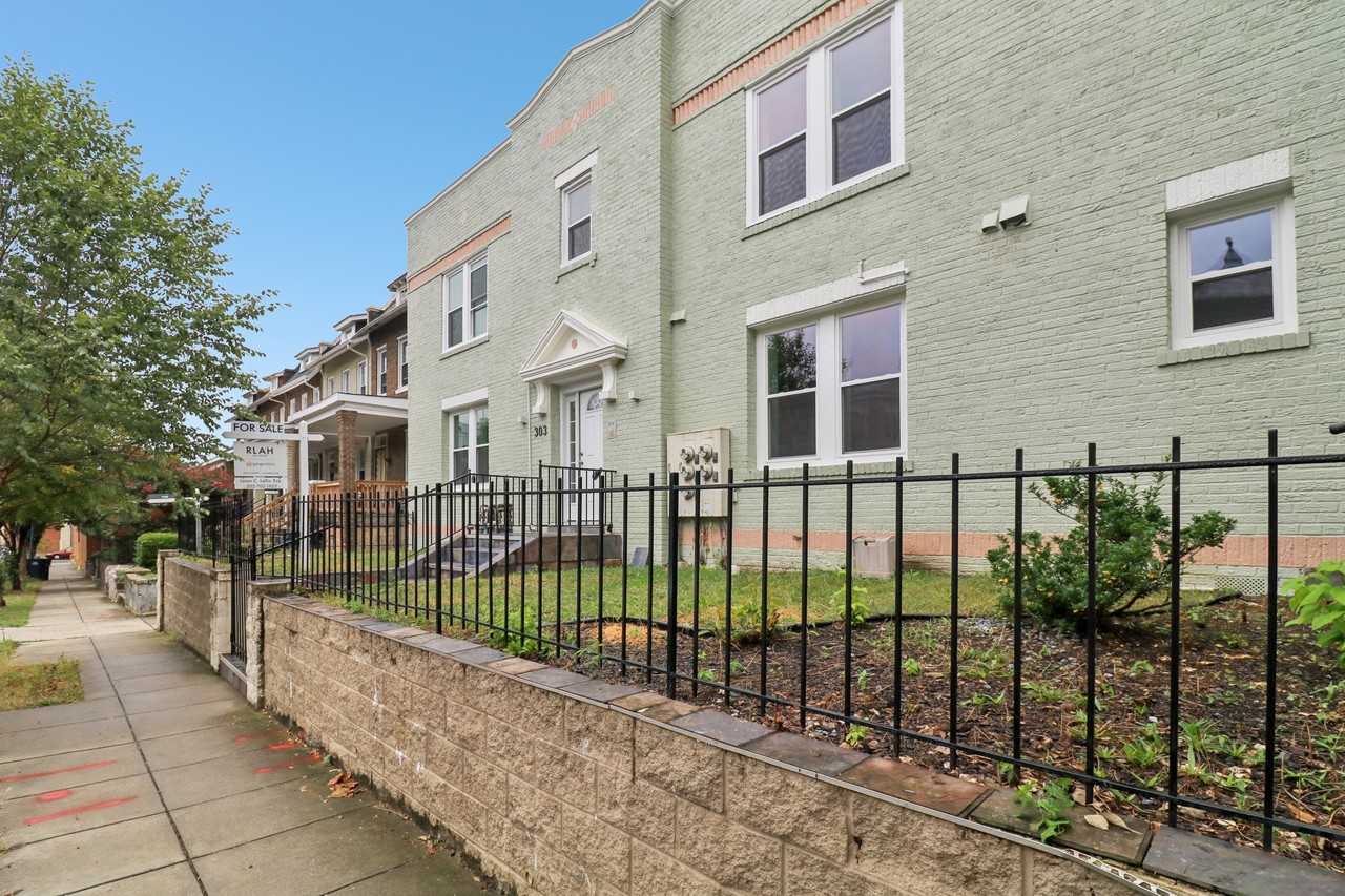 303 Seaton Pl Ne - Photo 2 of 28