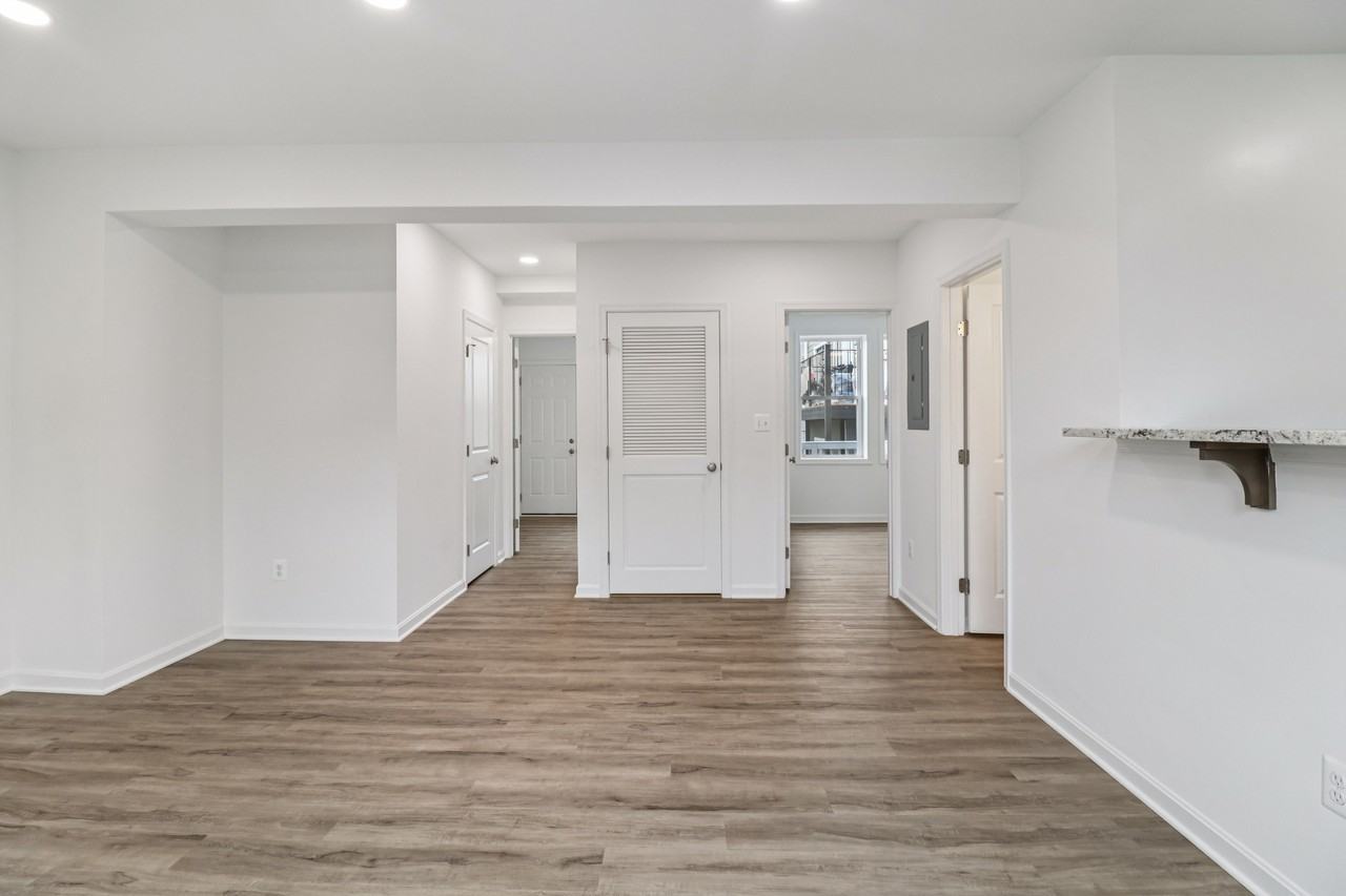 303 Seaton Pl Ne - Photo 6 of 28