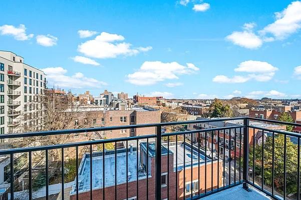 4334 53Rd St - Photo 2 of 6