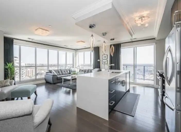 160 Macdonell St #1607 - Photo 2 of 11