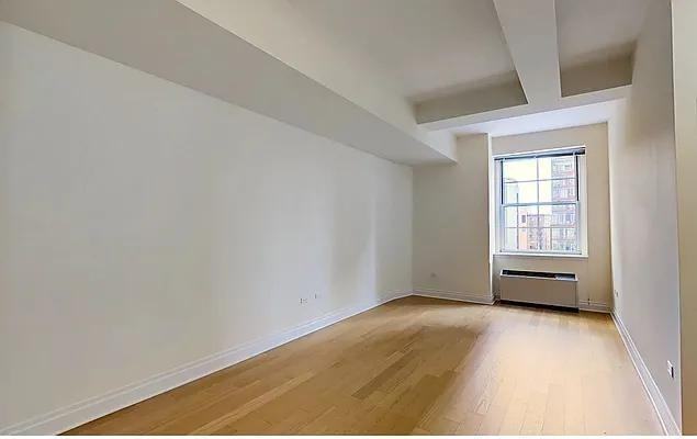 West St #18B - Photo 2 of 7