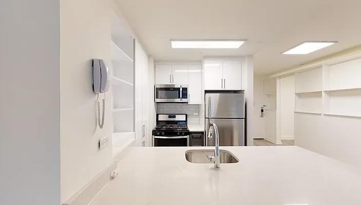 Hanover Sq #2F - Photo 2 of 9