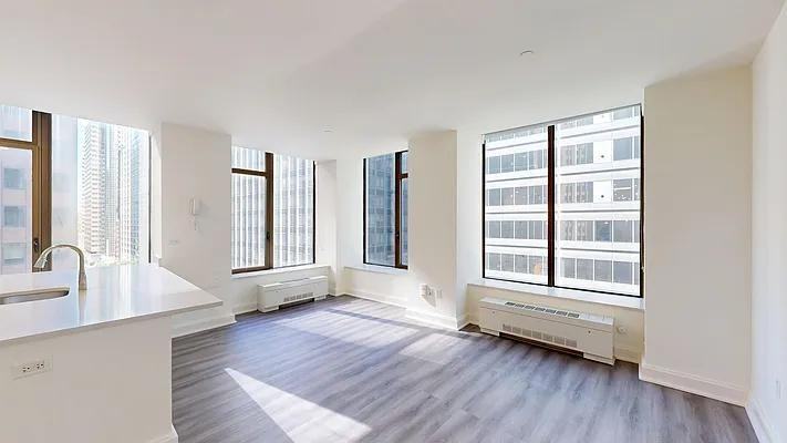 Hanover Sq #8I - Photo 2 of 7