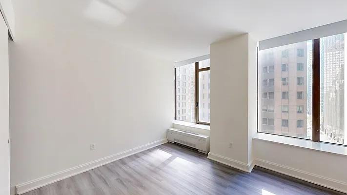 Hanover Sq #8I - Photo 3 of 7