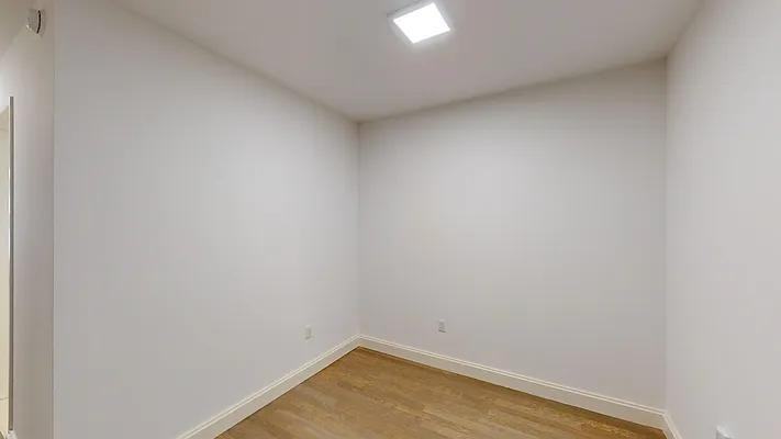 Hanover Sq #18U - Photo 3 of 10