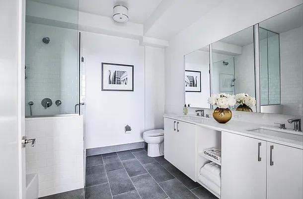 Pine St #5005 - Photo 4 of 20