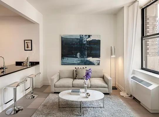 Pine St #1313 - Photo 3 of 20