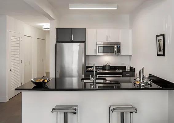 Pine St #1313 - Photo 4 of 20