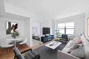 featured image of E 8th St #6E