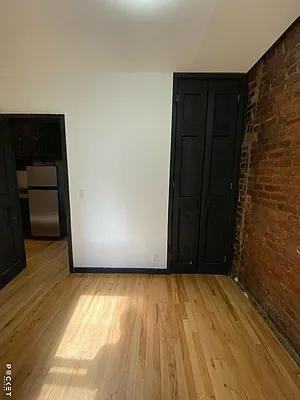 E 14th St #4 - Photo 4 of 20