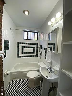 E 14th St #4 - Photo 6 of 20