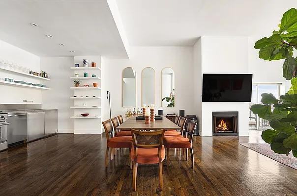 E 13th St #PHA - Photo 2 of 20