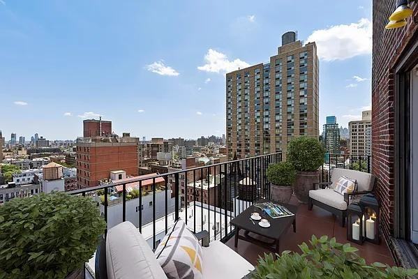 E 13th St #PHA - Photo 3 of 20