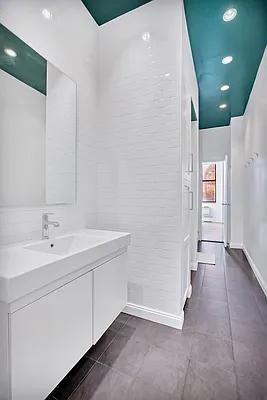 E 13th St #6B - Photo 6 of 20