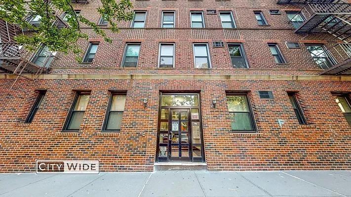 E 2nd St #38 - Photo 6 of 8