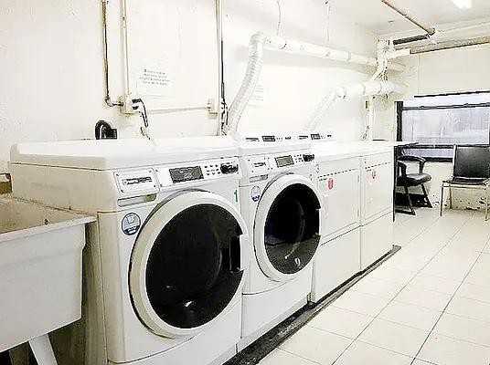 E 10th St #5B - Photo 6 of 16