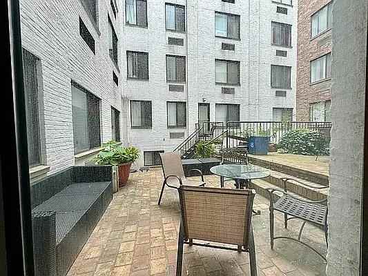 E 12th St #LH - Photo 5 of 20