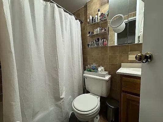 E 12th St #LH - Photo 6 of 20