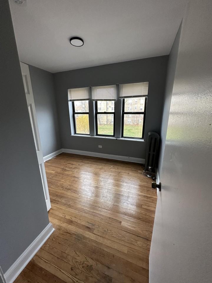 7200 S Lowe - Photo 4 of 50