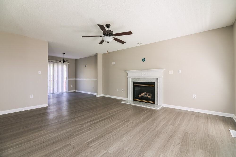 128 Pondfield Ct - Photo 5 of 17