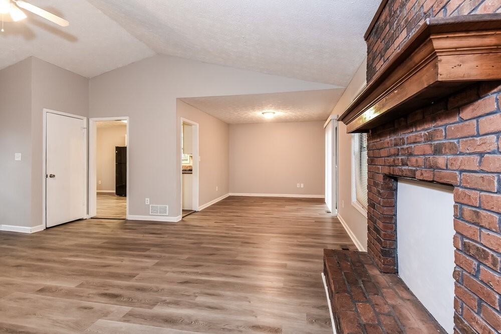 6160 Mount Pisgah Ct - Photo 6 of 17