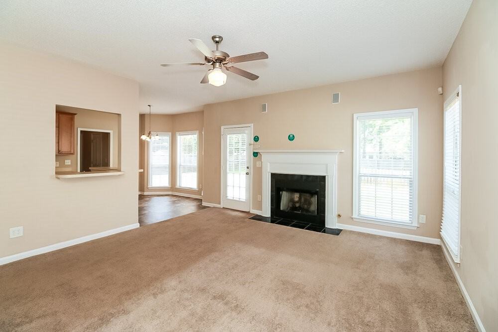 319 Freeman Forest Dr - Photo 5 of 17