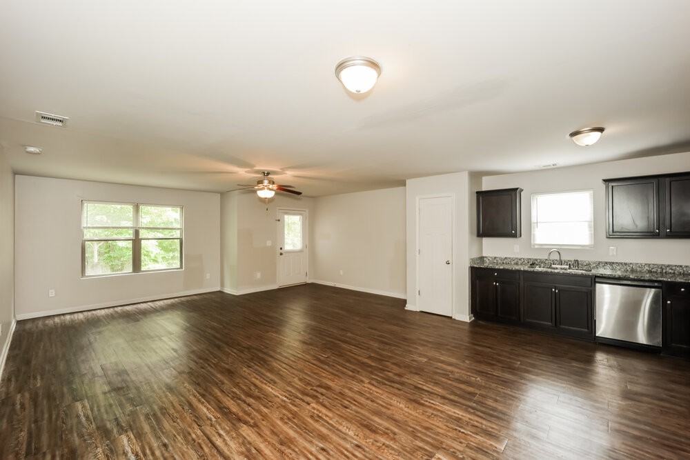 6372 Avery St Sw - Photo 7 of 16