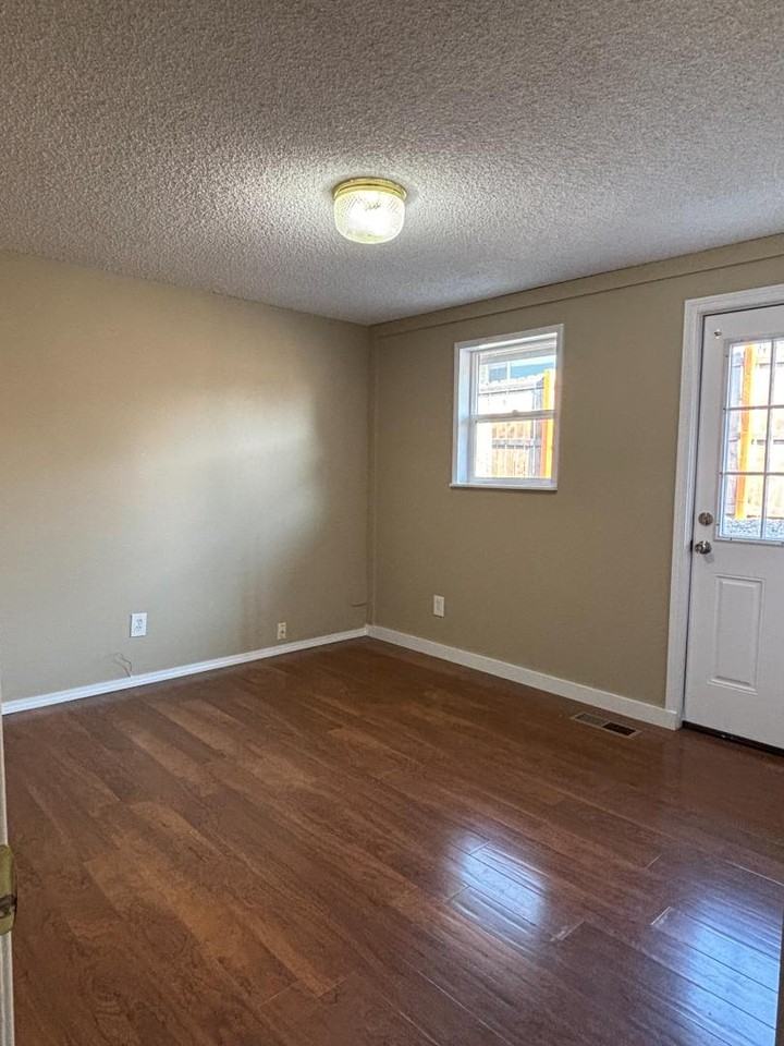 1005 S 42nd Ave - Photo 6 of 6