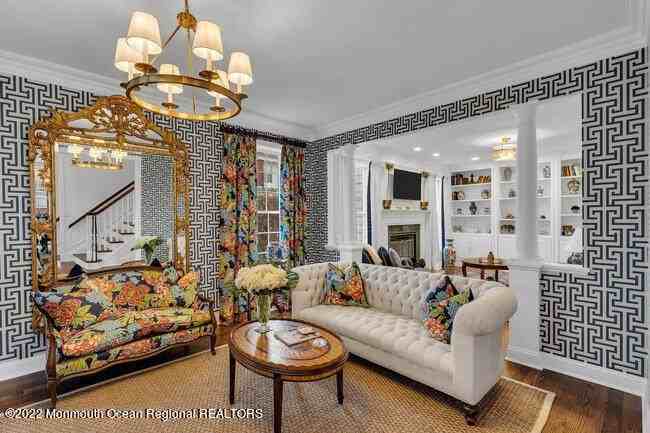 312 Essex Ave - Photo 6 of 29