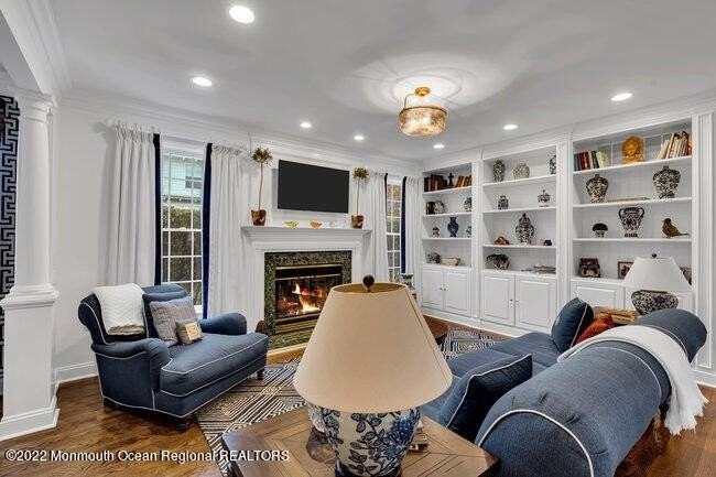 312 Essex Ave - Photo 7 of 29