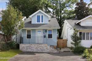 featured image of 811 Shore Concourse