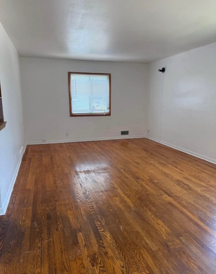 2125 Romayne Ave - Photo 7 of 13