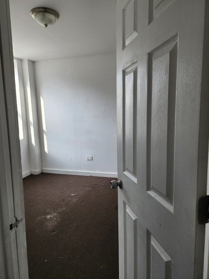 101 Comstock St #1 - Photo 7 of 11