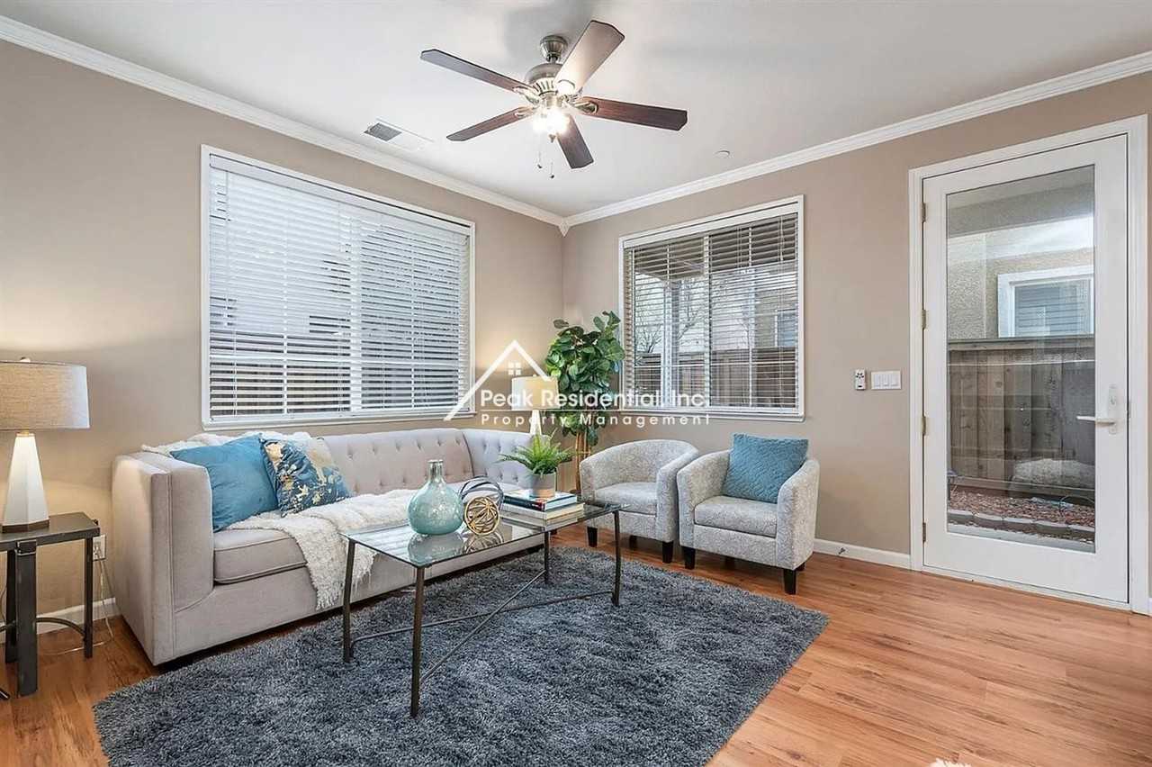 8233 Crystal Walk Circle - Photo 6 of 23